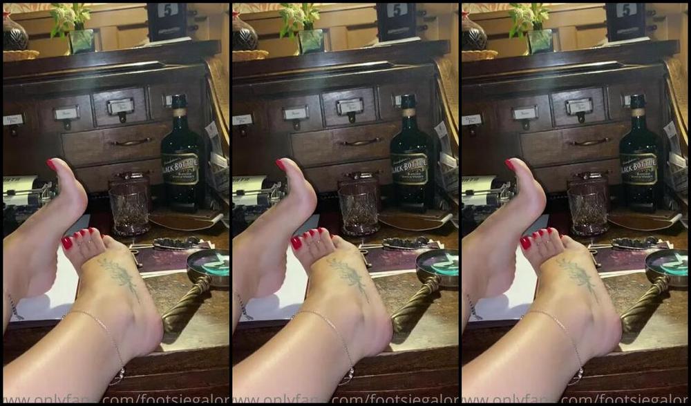 Footsiegalore Onlyfans You Walk Into Your Office After A Long Day Of Detective Work And Catch Your Naughty Receptionist Wit