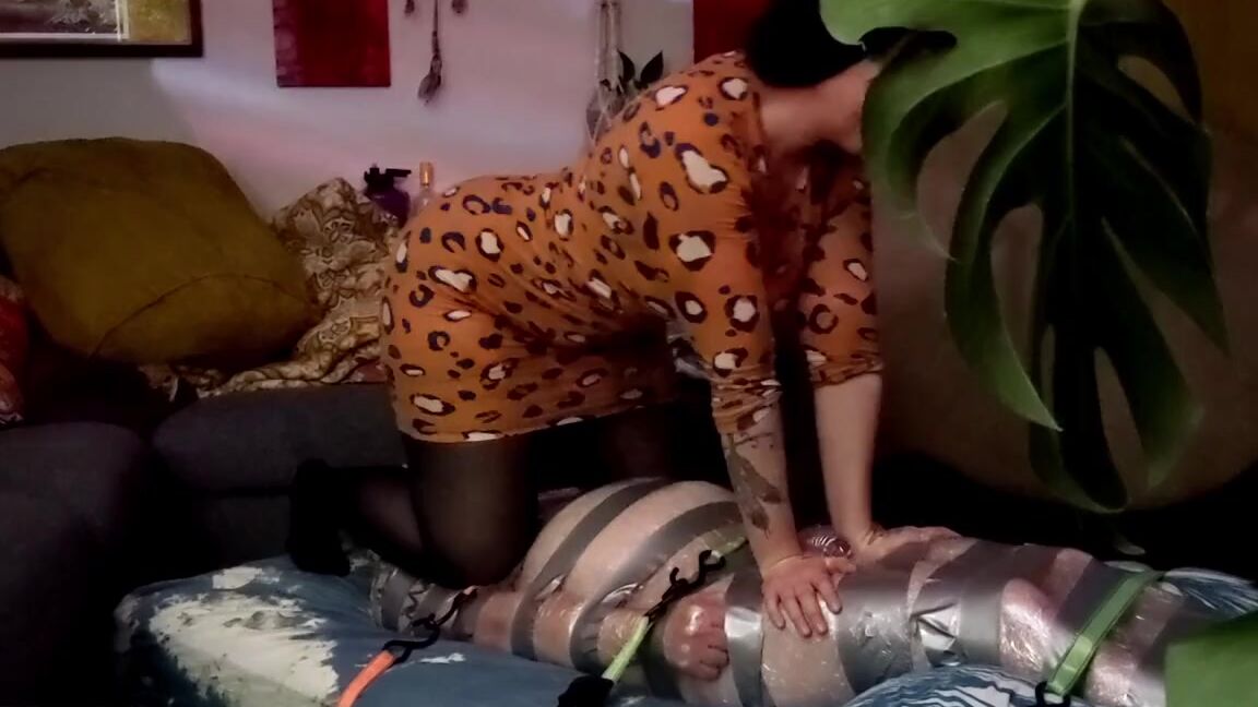 Bastienne Cross Nicknamed Bastiennecross Onlyfans Mommy Tramples Bad Boy2 Ln