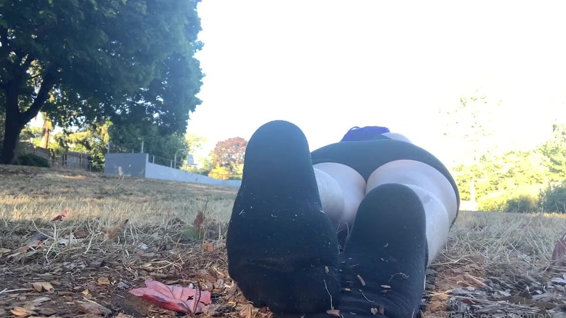 Jupiter Domina Nicknamed Jupiterdomina Onlyfans Just Layin In The Park