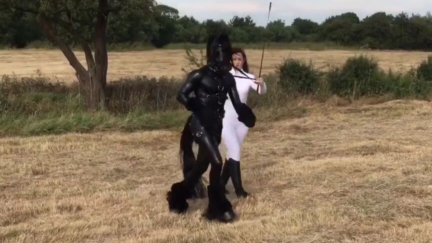 Vivienne L Amour Aka Vlproductionsuk Onlyfans Ponyplay Handler Outdoorfootage