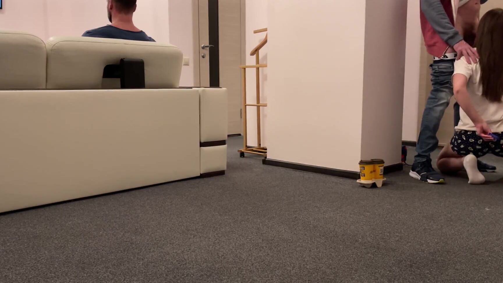 Candy Kitty she sucked delivery guy dick and put his cum to her cuckold husband s coffee Pornhub