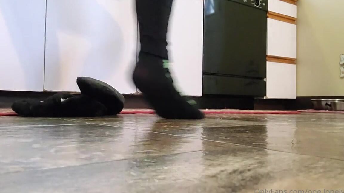 Crystal Paris Nicknamed One Lonely Foot 10 15 2024 Onlyfans Video I Cant Dance But You Cant Stop Staring