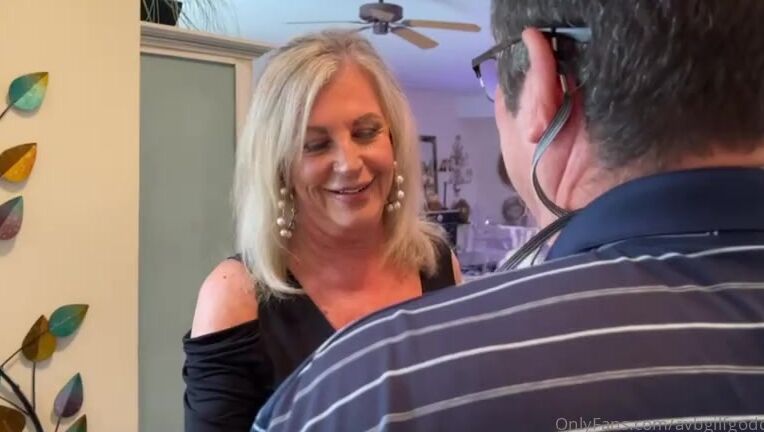 Avb Gilfgoddess Vip Nicknamed Avbgilfgoddess 11 10 2021 Onlyfans Video Wow That Package I Had Delivered Today Was Beyond My Expectations