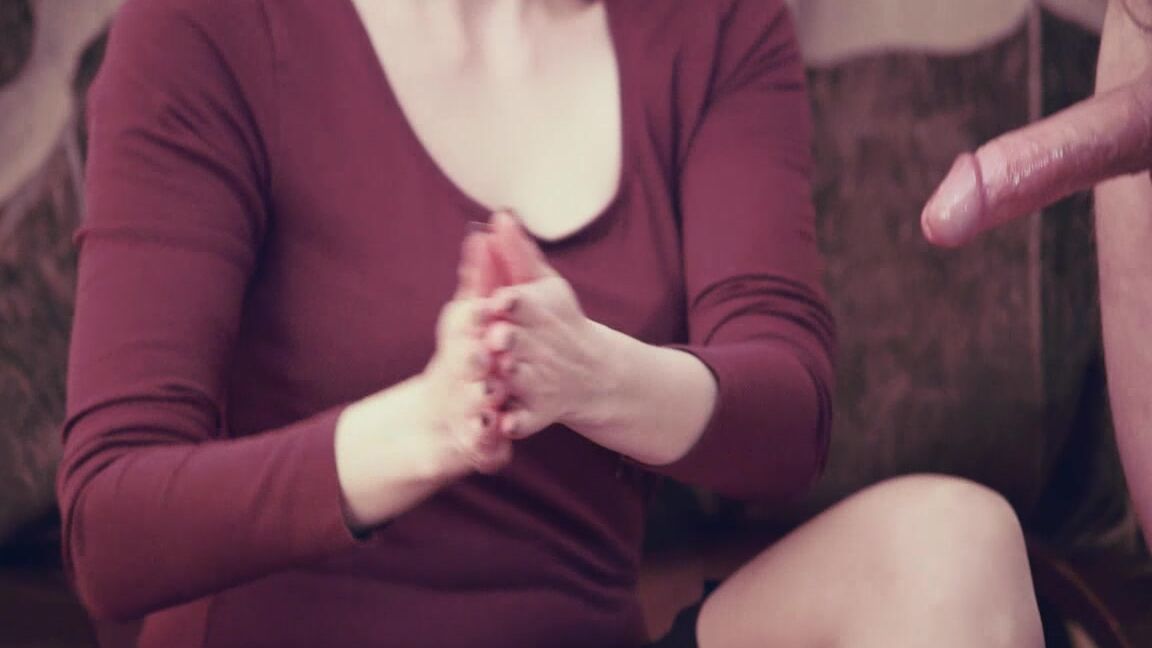 LiLus_HandJobs-HandJob_Visit_for_a_New_Stranger Clips4Sale