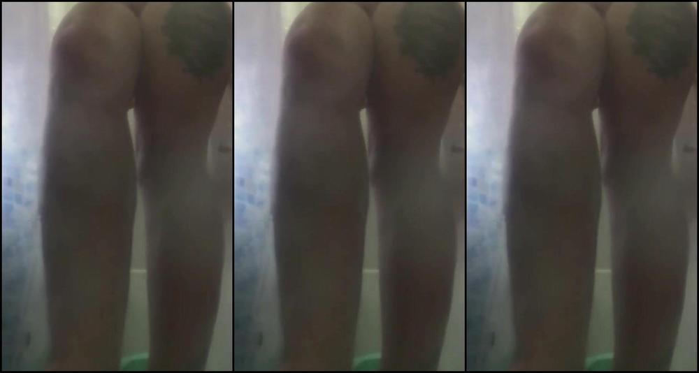 Giantess,POV,Shower,Shower Scenes,Powerful Woman embermae gaintess bathes her tiny ManyVids