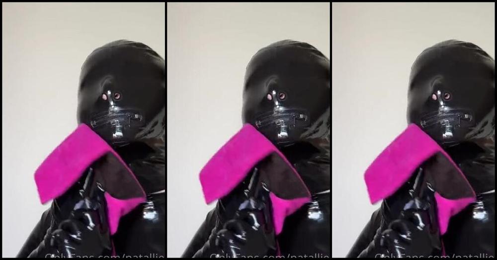 Natallie N Nicknamed Natallien Onlyfans Polish Your Latex What Do You Think Of Rubber Mask With Zipper