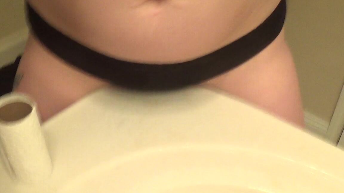 The Elle Hell Bathroom Counter Hump And Grind Cum