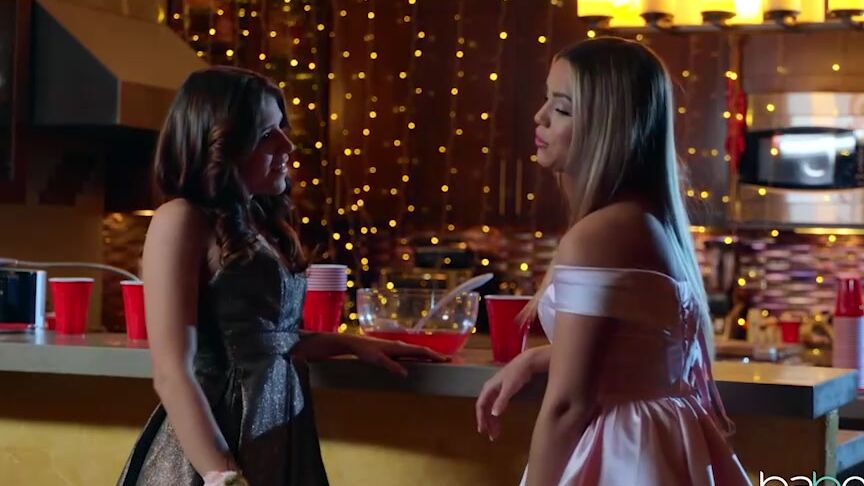 Babes Babes Unleashed 10