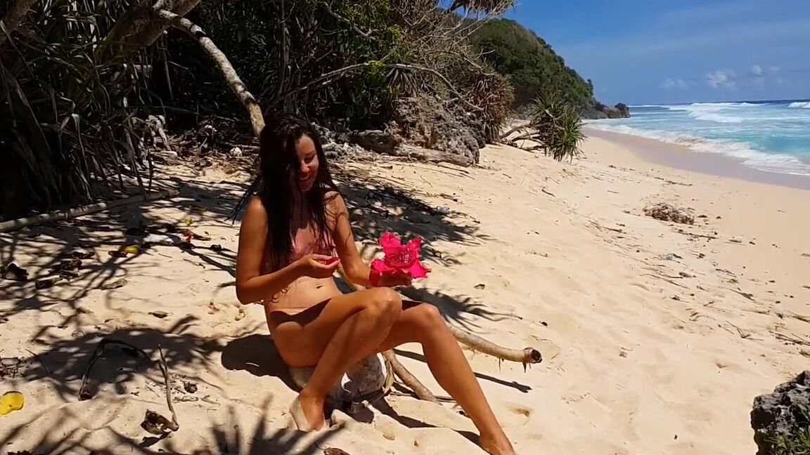 dream4angel enjoy painting my nake body with dragon fruit fun on paradise beach Pornhub