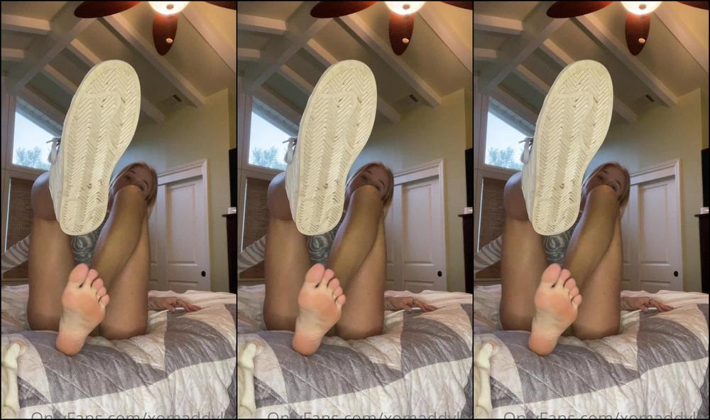 Xomaddykxo Come Lick On Goddess Soles I Don T Wanna Hear A Peep Come Out Of That Mouth