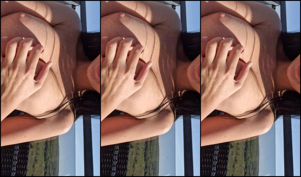 Atomicbrunette18 784