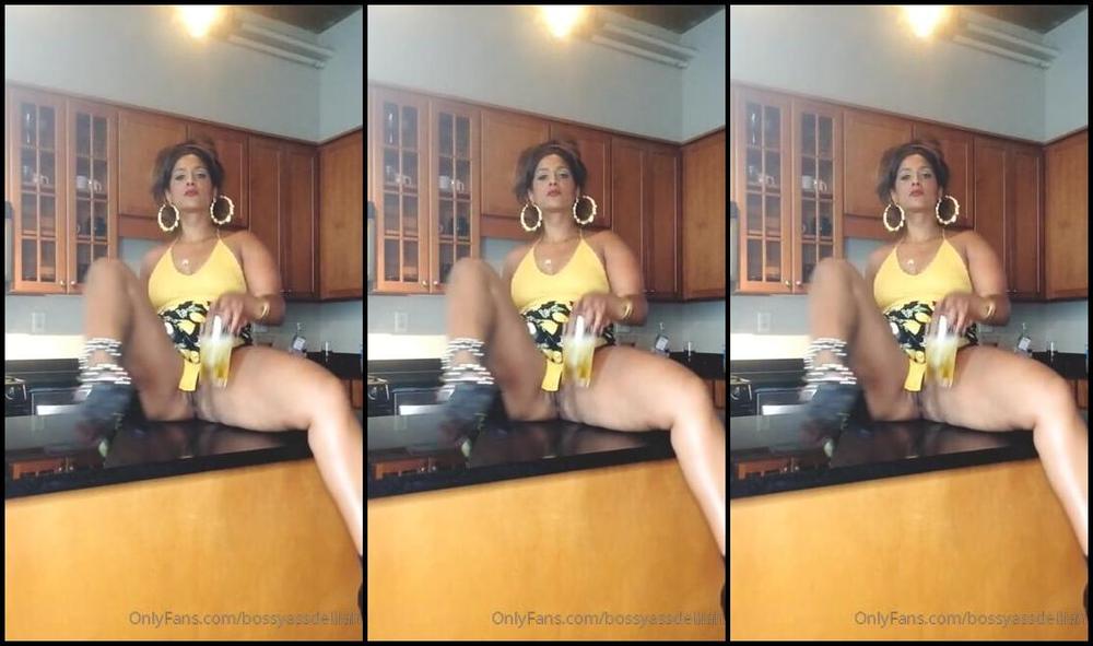 Bossy Ass Delilah 2019 07 03 hirst quenching recipe delilahs all natural homemade strawberry lemonade fans pls help me OnlyFans