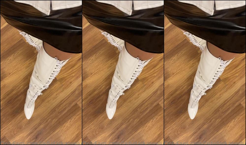 Lady Dark Angel Pvc Galore