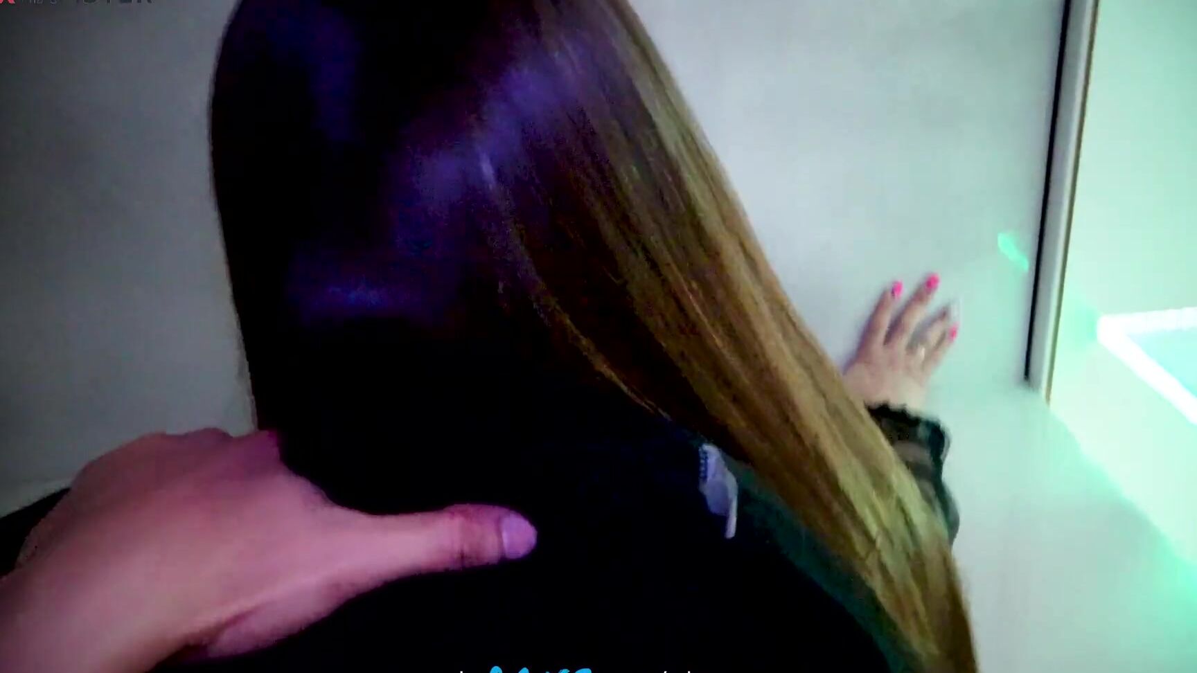 Alinarai К молодой проститутке пришел мужчина, дверь открыла его собс xhamster