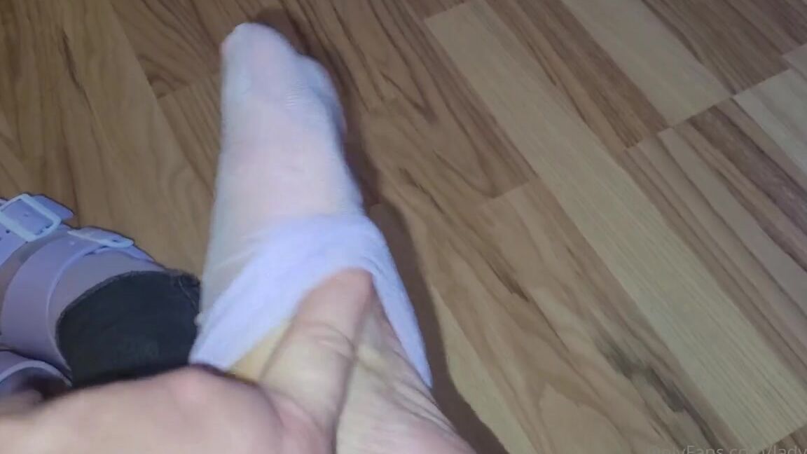 Lady Shayqoscuckoldress Nicknamed Ladyshay 02 19 2024 Onlyfans Video Smelly Nylon Socks For Sale