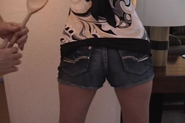 Ashlynn, SD, amateurspankings AS Ashlynn Gets The Spoon Clips4Sale