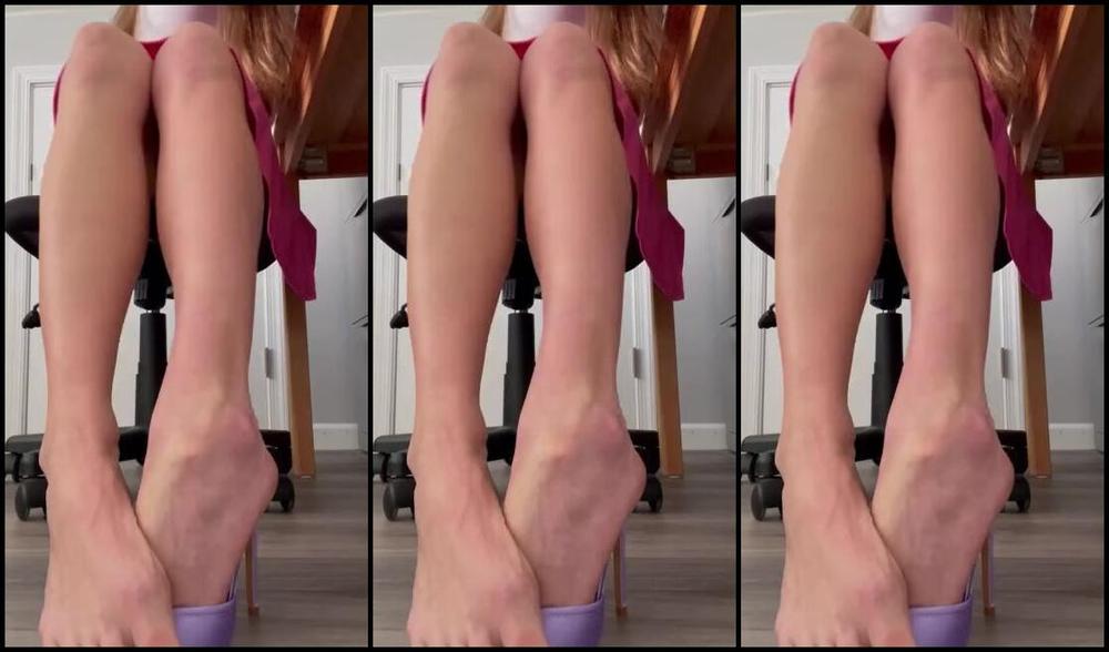 Fitxmama Nicknamed Fitxmama Onlyfans Your View If You Sat Near Me At Work Would You Be Productive Would You