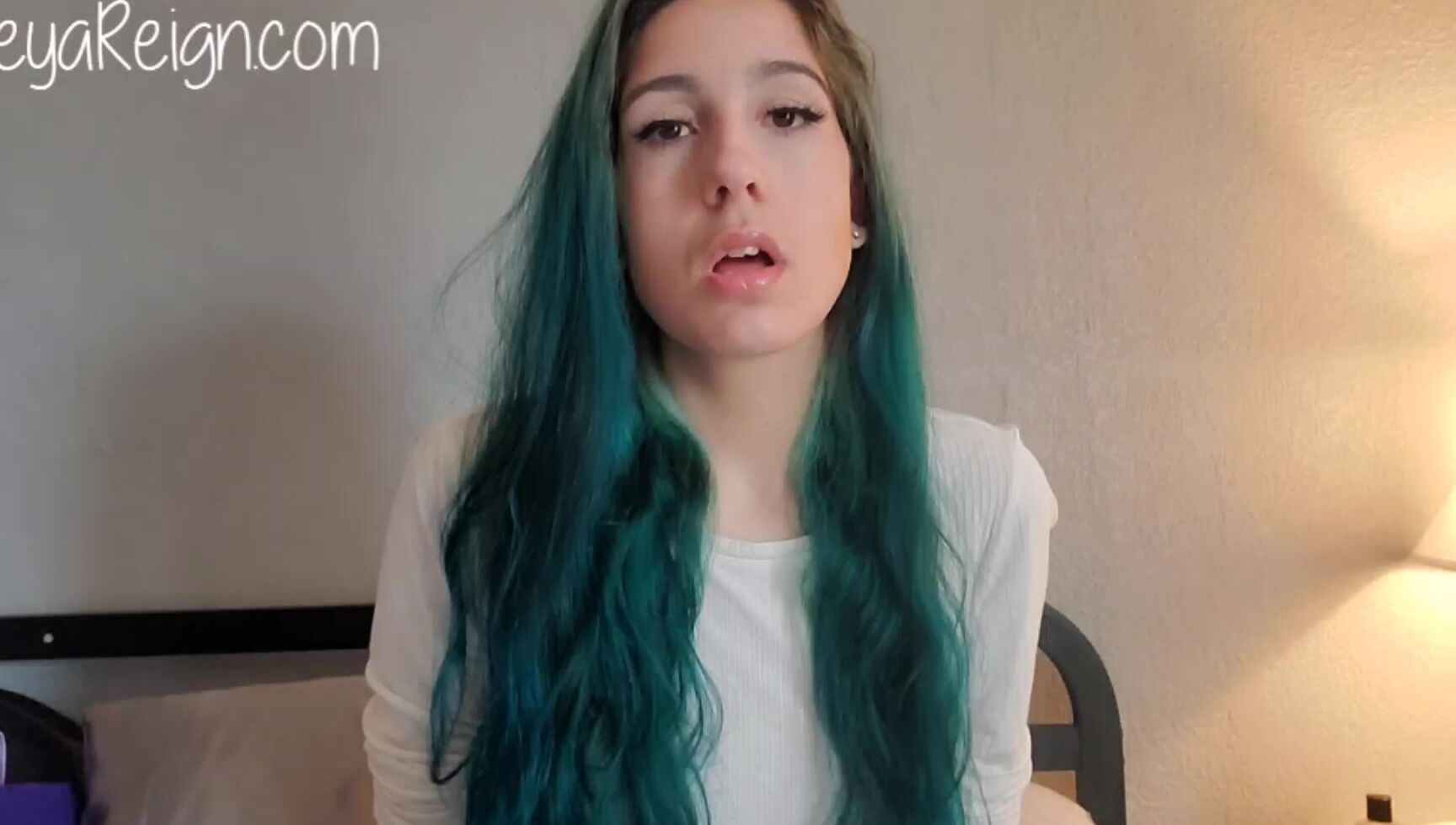 "Freya Reign" bicurious, cei, dirtytalking, femdom, roleplay, sfw Suck A Dick For Me Role Playing Manyvids