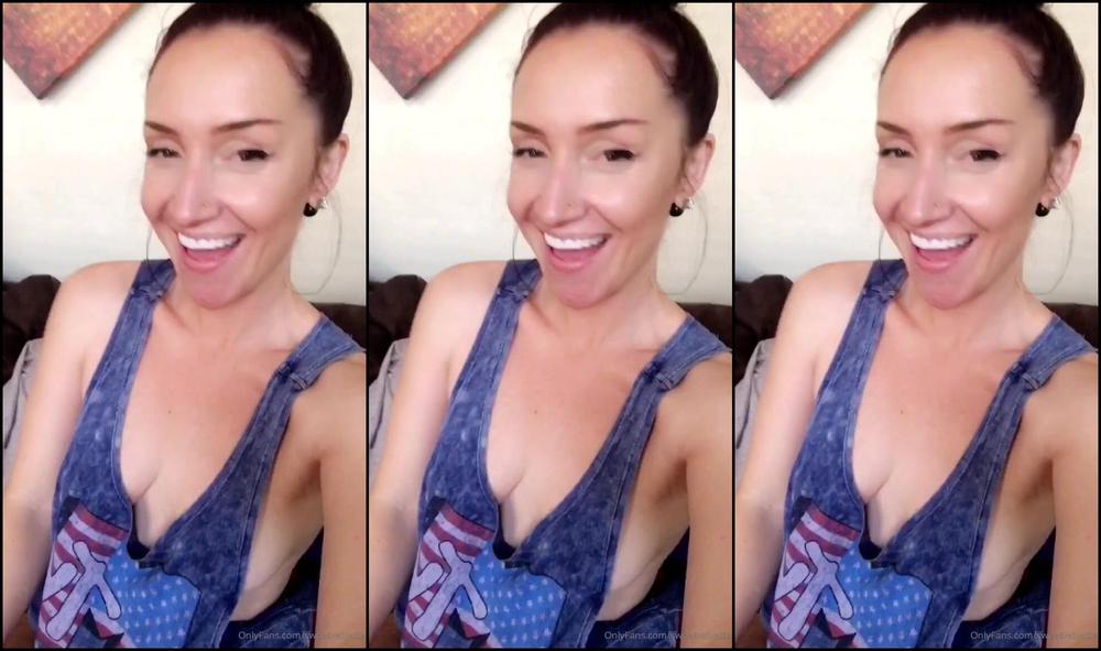 sweetvelvette-25-09-2019-64297395-there-s-something-about-you-girl....-that-makes-me-sweat-