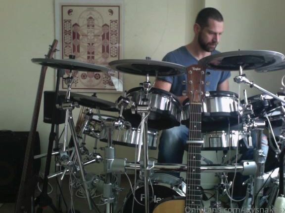 Jaysnakesxxx Beating My Skins