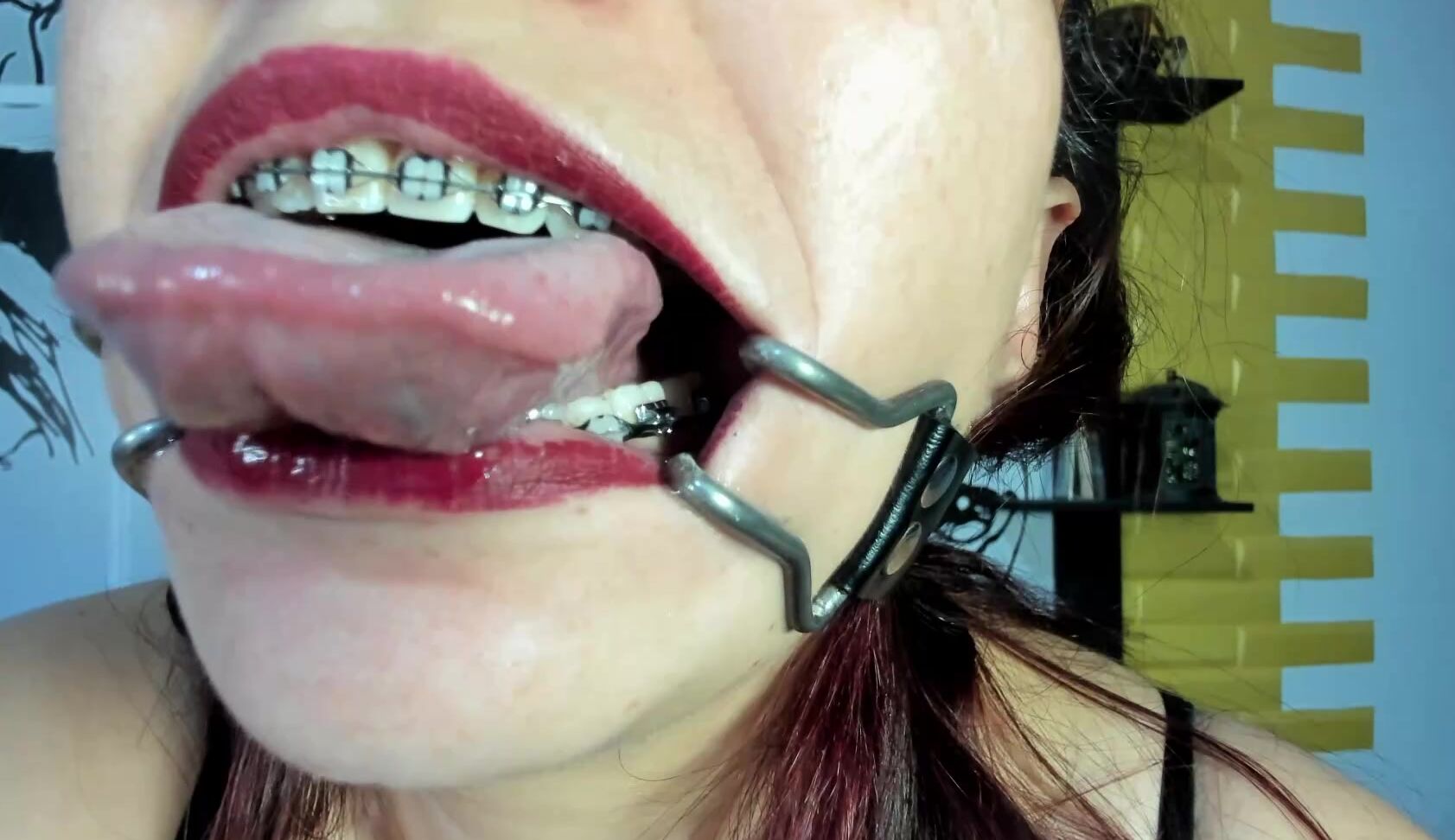 "Coconutsex" gagging, mouthfetish, sloppy, spitfetish, tonguefetish spit aficionado spit enthusiast manyvids