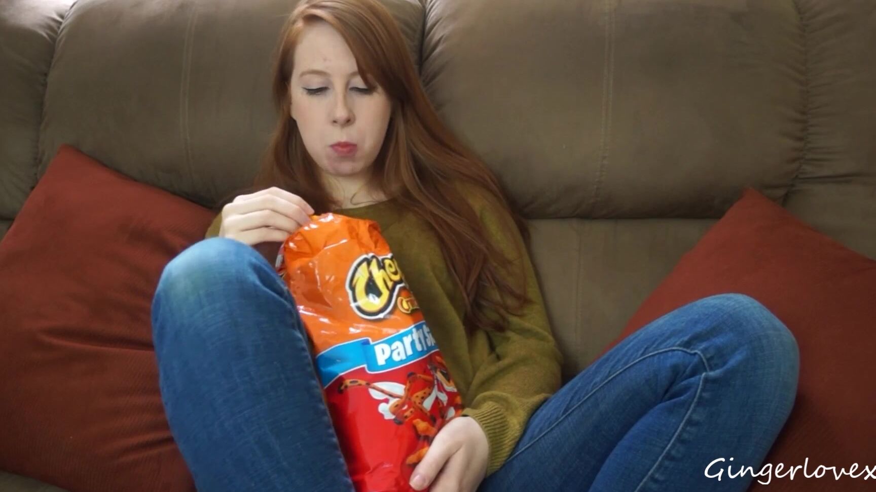 Gingerlovex Redhead Shows Off Her Burping Skills