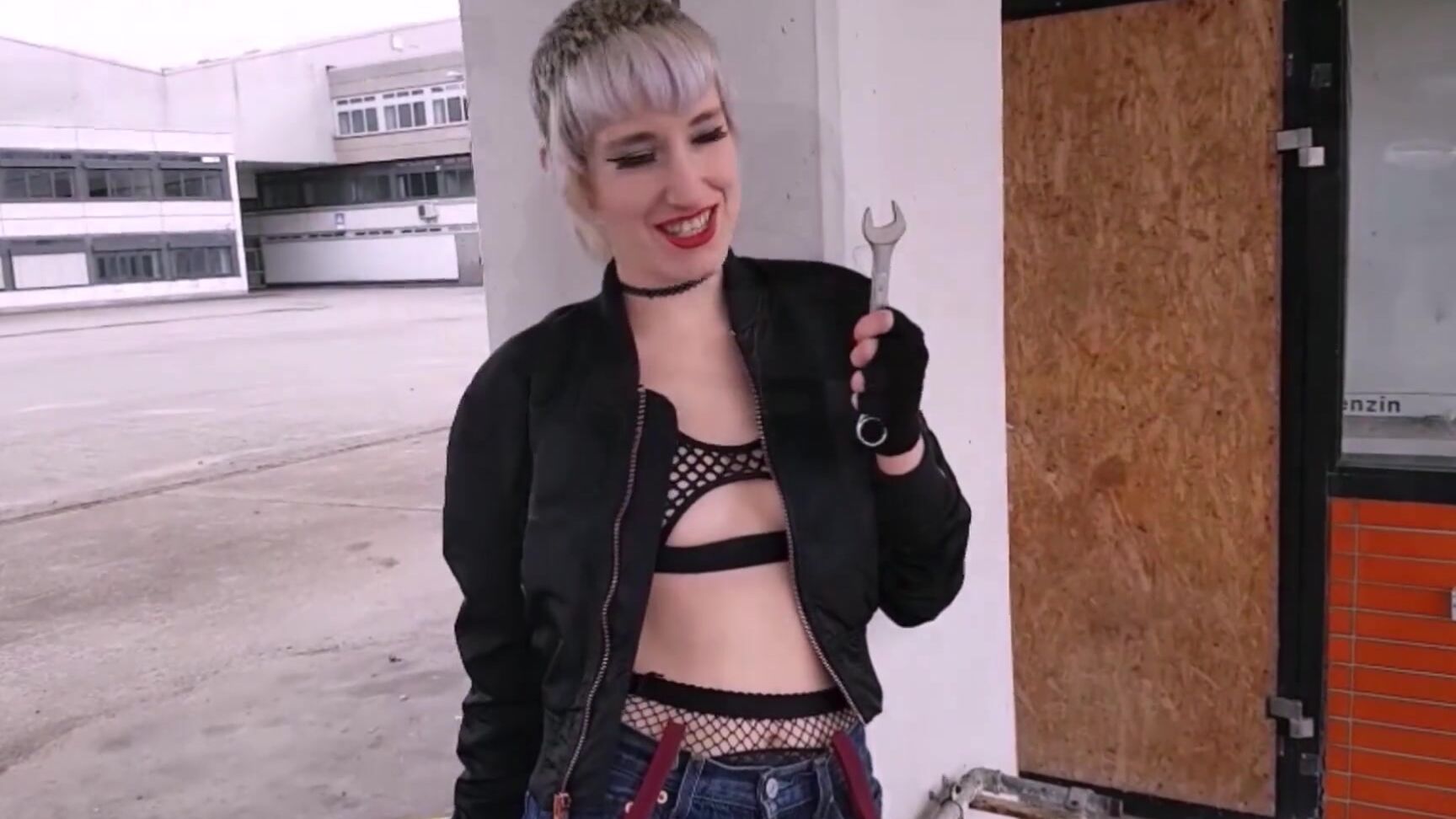 Lynn Tonic Wasteland Tool Fuck