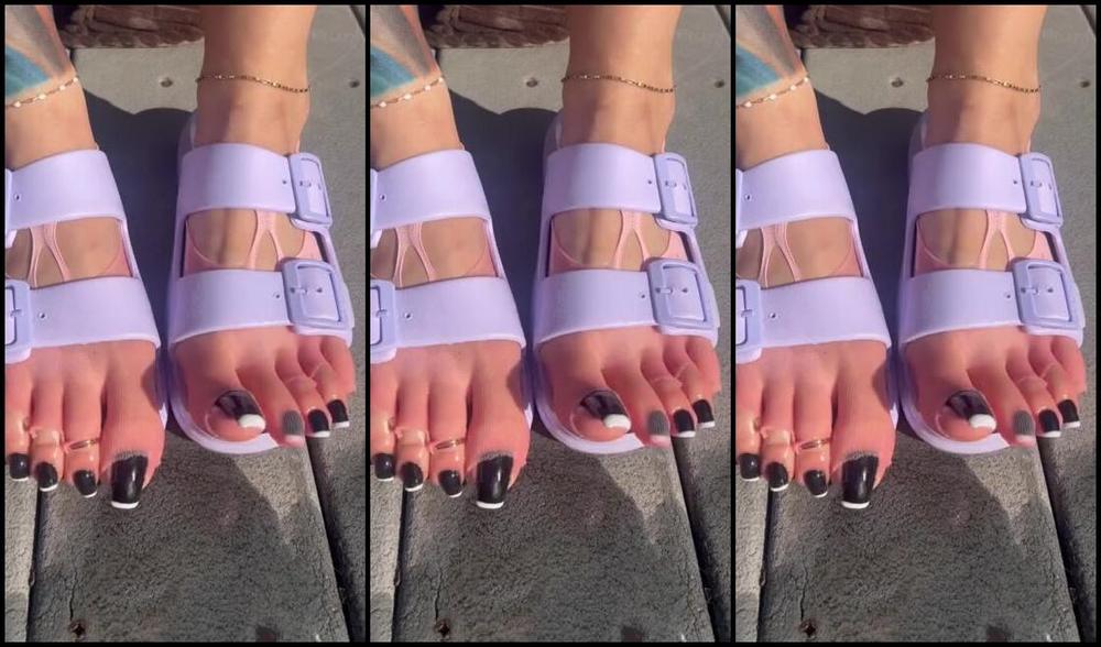 Greek Goddess Li Aka Greekli77 12 04 2024 Onlyfans Video My Toenails Needed More Room In These Foot Socks So I Pushed My Nails Forward Added