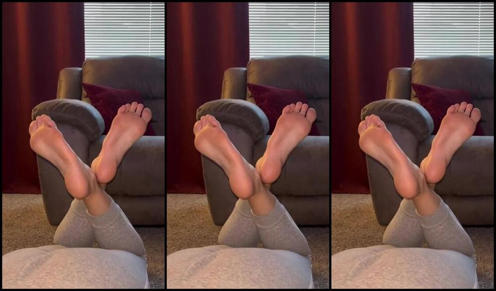 Ivy S Feet Nicknamed Footivy Foot Fetish 06 18 2023 Onlyfans Video The Pose 551