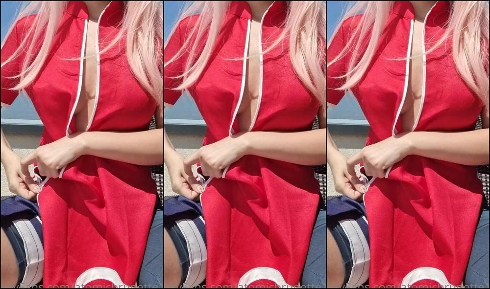 Atomicbrunette18 1 61