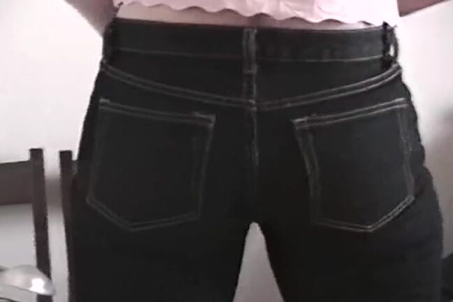 Emily, SD, amateurspankings AS New Year Spanking Clips4Sale