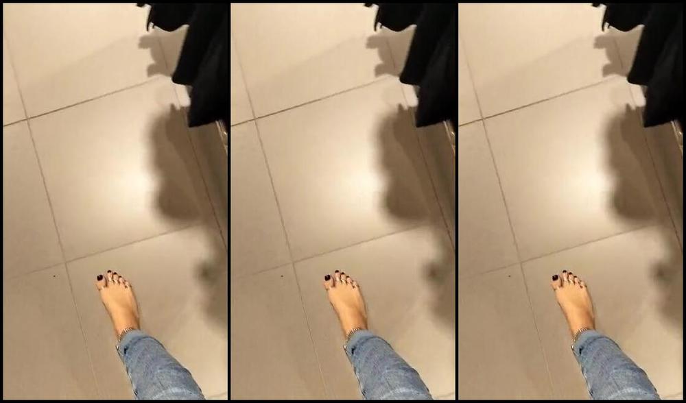 Frejas Submissive Feet Nicknamed Frejassubmissivefeet Onlyfans Walking Around And Doing Some Shopping In My New Cuffs I Like The Weight Of Them