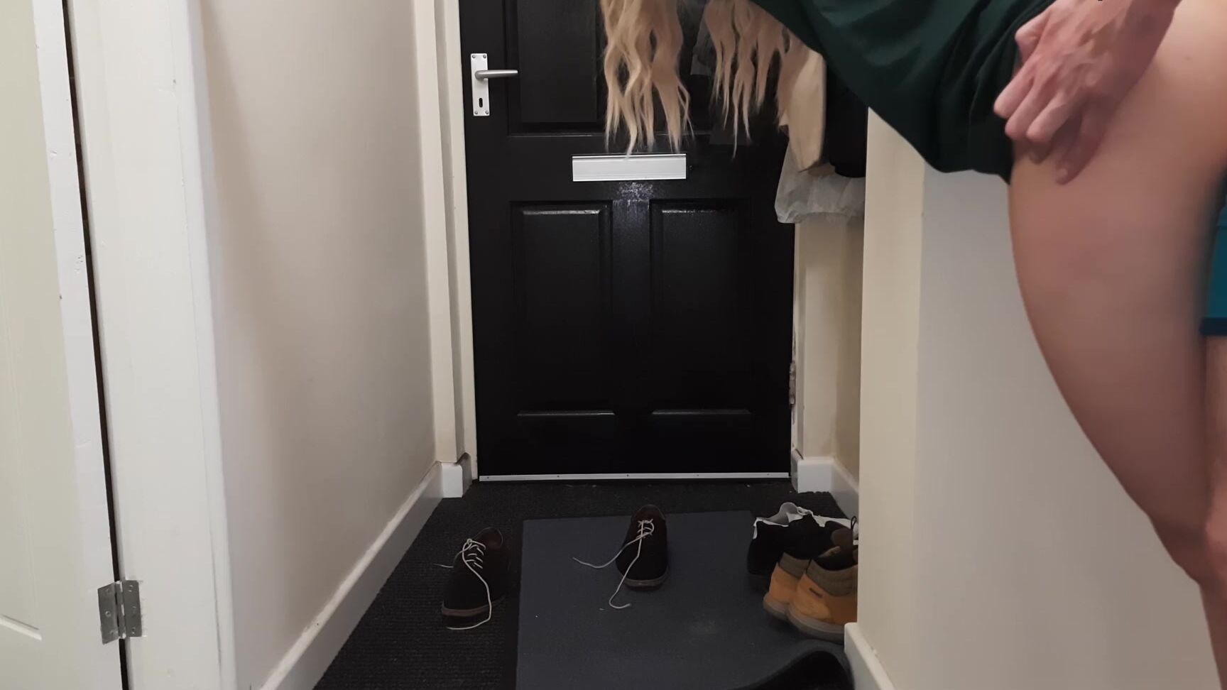 Delivery Guy Knocked on the Door as I Fucked my Wife and I let him Fuck her while I Watch. Pornhub