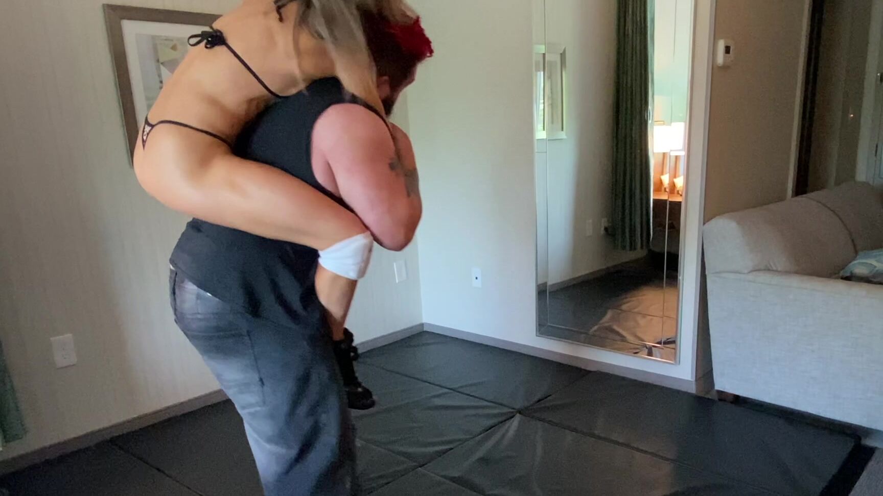 Lora Cross Lora Makes Lb Opponent Quit Match