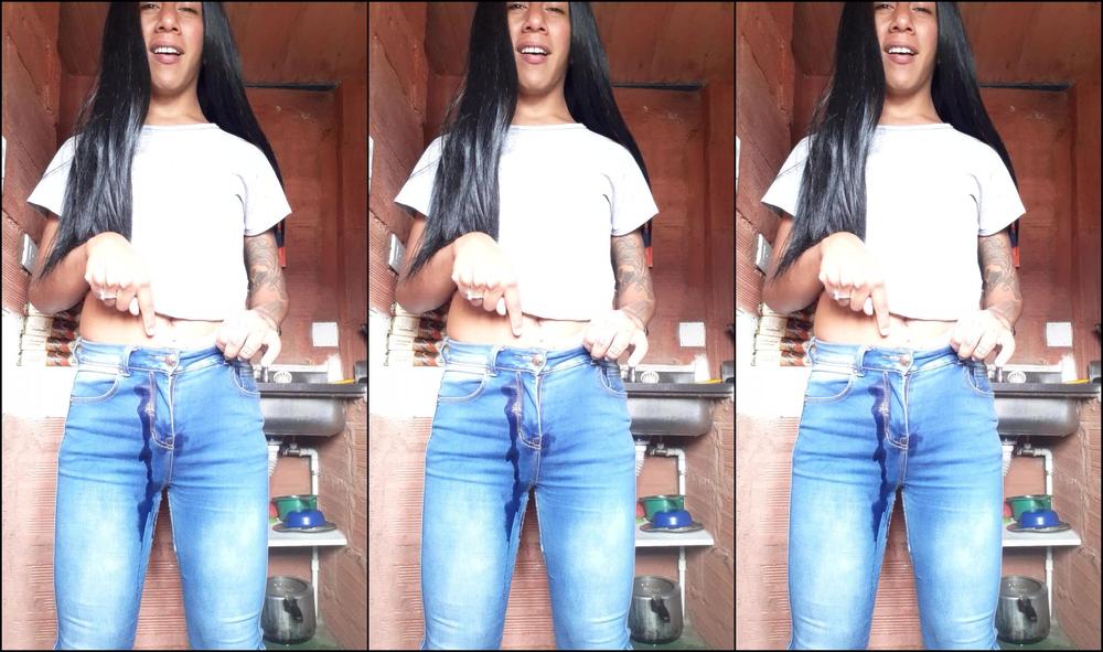 "Lola bbunny" burpees, fitness, jeansfetish, pee, screenpeeking sorry i peed on my jeans manyvids