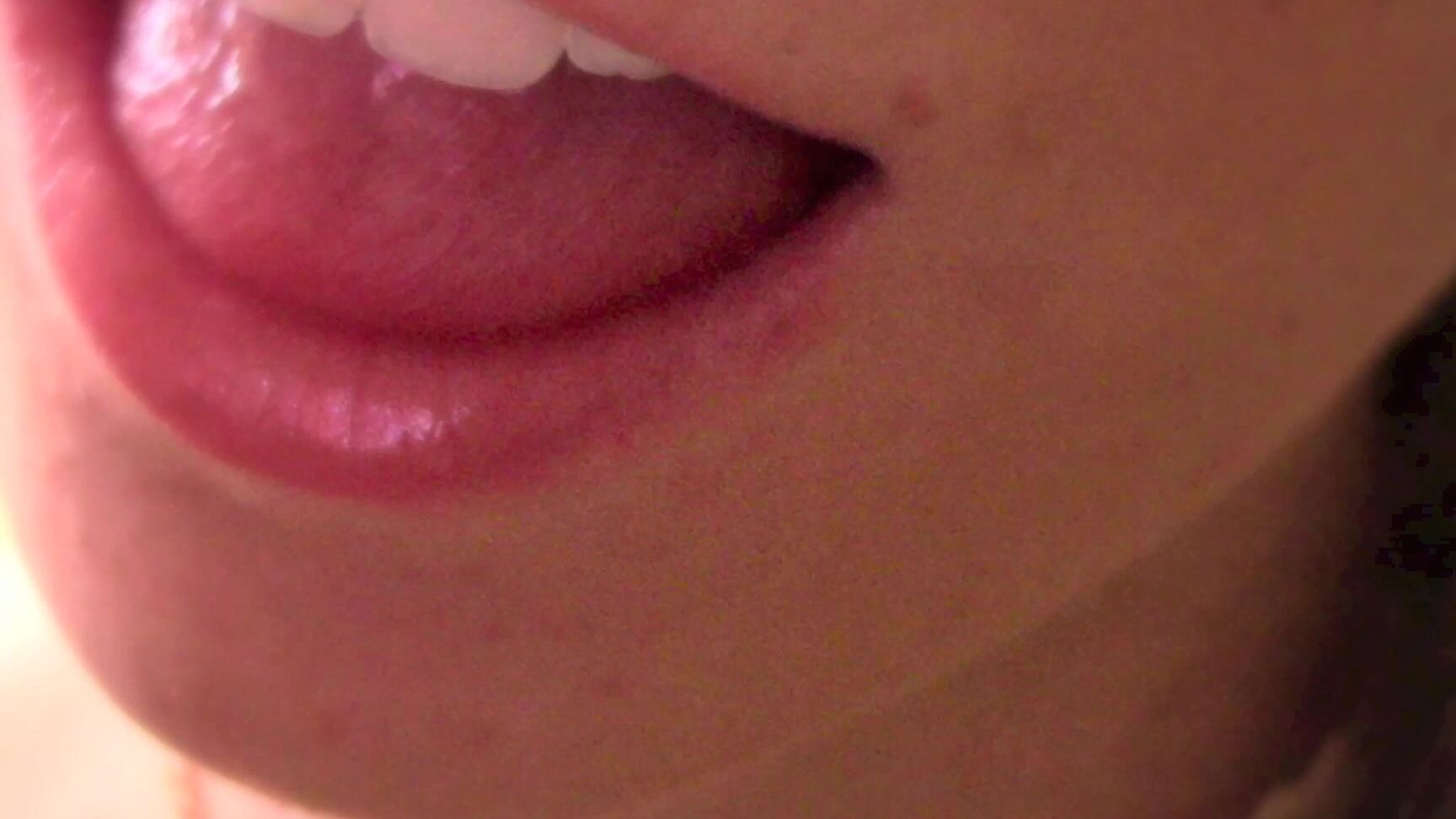 Bailee Blunt Oral Fixation