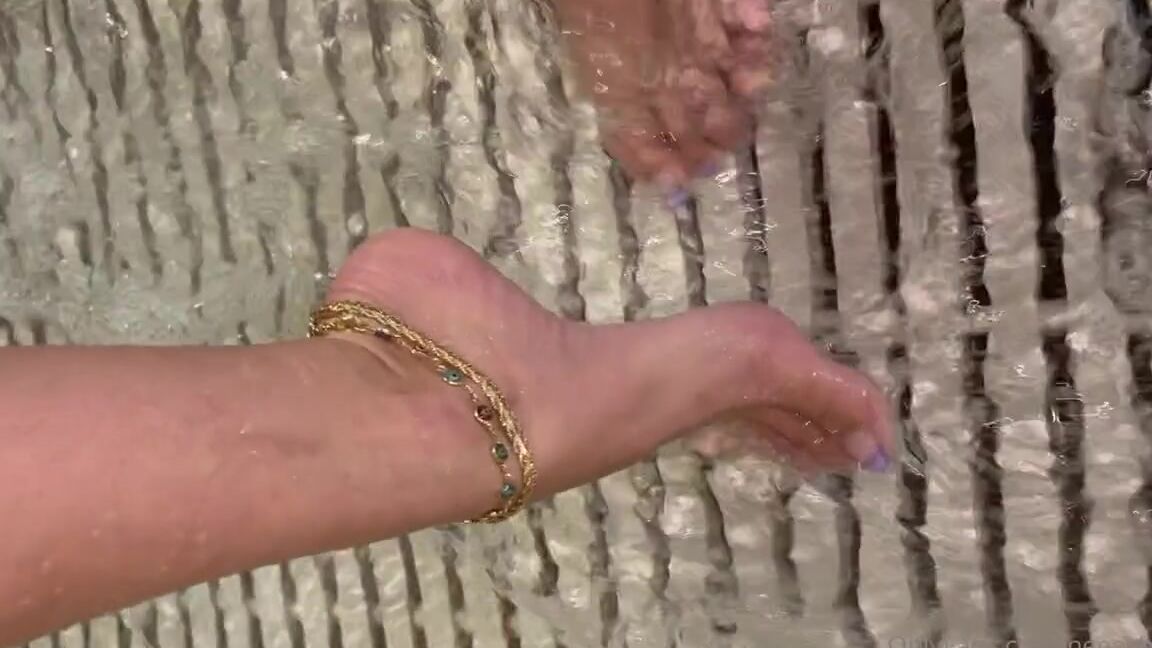 Footprincessx1 Nicknamed Footprincessx1 Onlyfans Water Fun 3