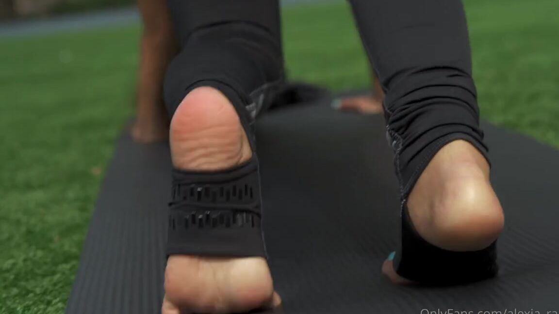 Alexia Ramsey Onlyfans Stirrups In The Park After A Workout We Ran To The Park To Get Some Fresh Feet Footage Sorry For