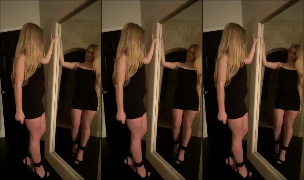 Goldenhoneydip 104277177 12 13 2019 Wanna See What Happens Next Send Me A Dm