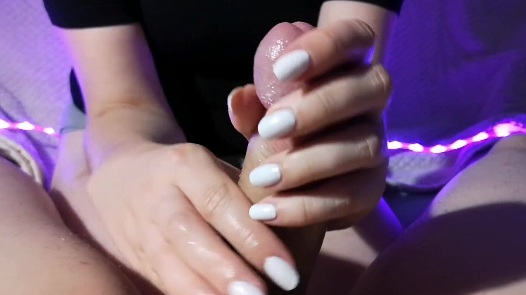 Горячая Летняя Тинка Дрочит С Большим Камшотом Играет Со Спермой Pornhub Com