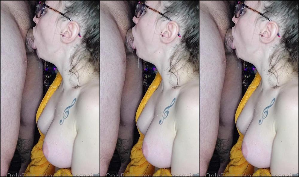 Princessgaia Late Night Bj In Front Of The Christmas Tree With Bobafettish I Got His Dick Nice And