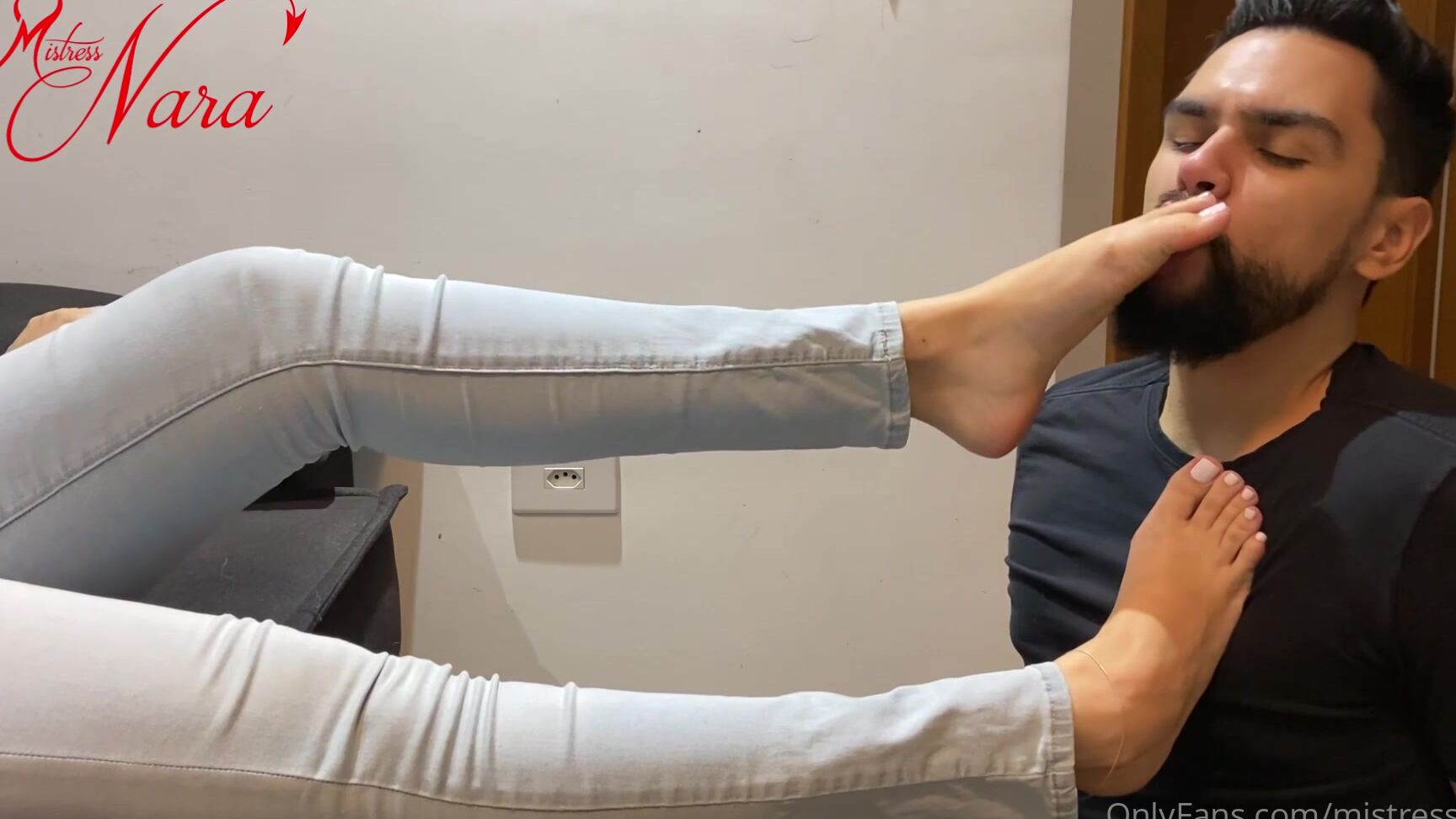 Mistressnara Here S A Secret About Hexfetish He Is Completely In Love With Melissas Brazilian Bran