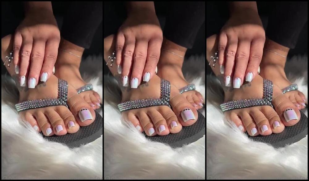 Deedeericanfeet Onlyfans Looks So Pretty In The Sun