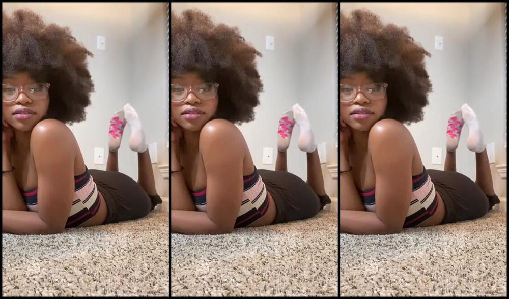 Charming Foxxy Nicknamed Charmingfoxxy Onlyfans Custom Request Had Issues Sending It To Them So Posting It Here For Alittle