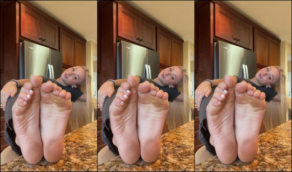 Xomaddykxo The Juicy Sweaty Soles Vid As Promised Just Imagine Being Able To Take A Nice