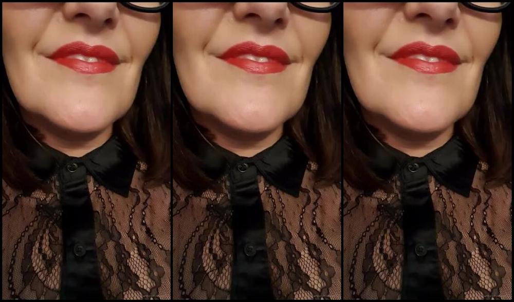 Miss B Nicknamed Missb52S Onlyfans 02 11 2020 You Wish My Lips Were