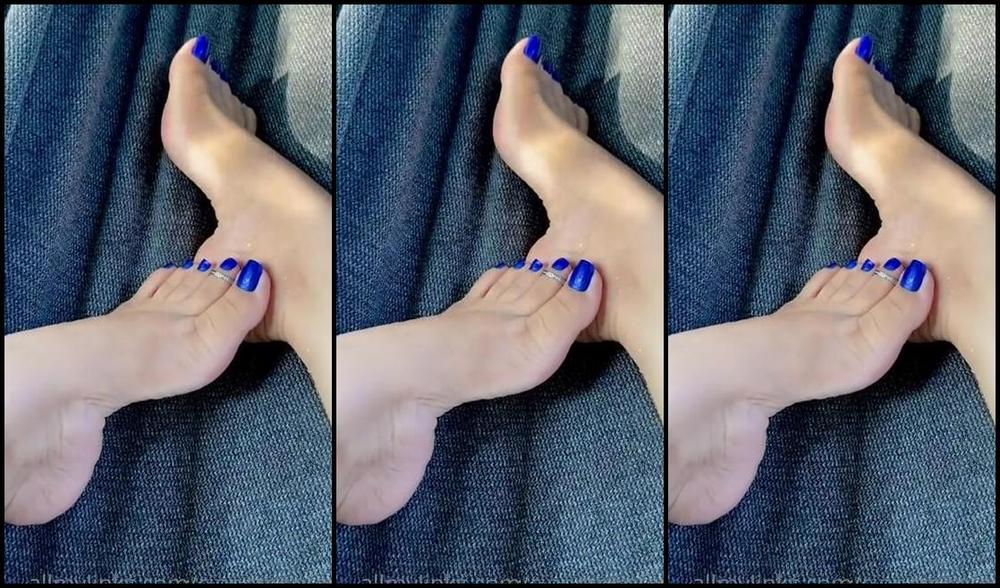 Goddess Cinnamon Aka Cinnamonfeet2 Onlyfans I M Waiting For You To Come Play With Them You Can Slowly Kiss Each One Of My Toes