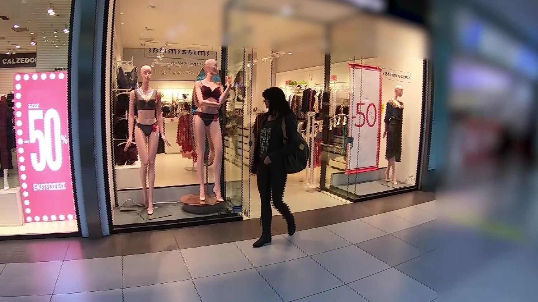 Alexandra Wett Public Piss In The Middle Of The Shoppi