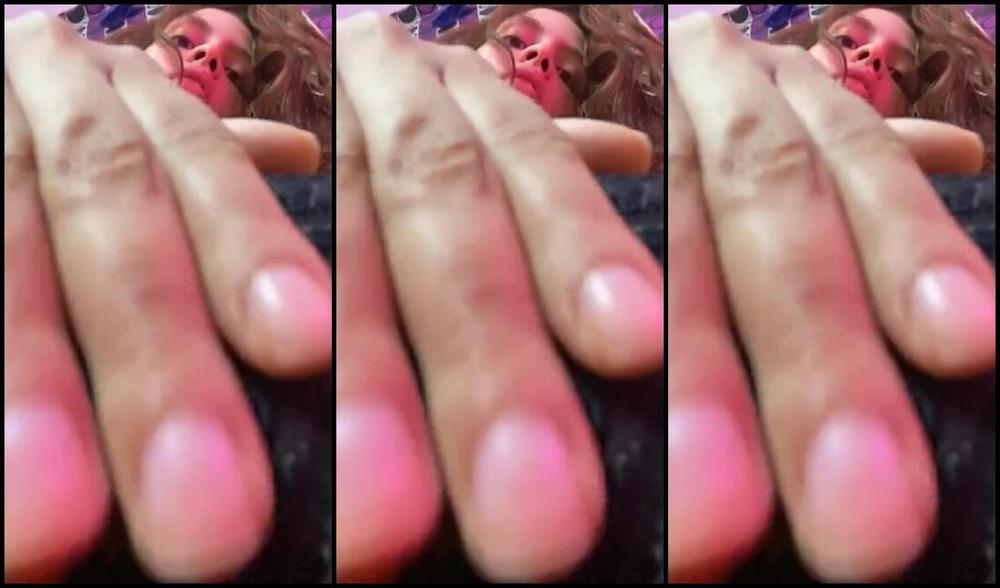 Valery Maxwell Nicknamed Giantessvalery Onlyfans 10 13 2023 Lets Play Tiny Man