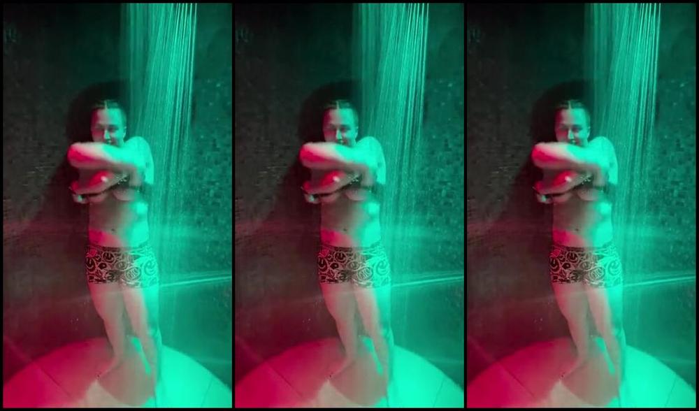 Camrynn Brooke Aka Xxginger Fetish Onlyfans Would You Get Into The Spa Showers With Me And Secretly Get Naked